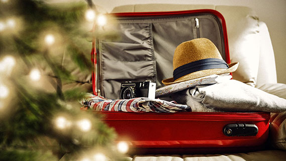 Airport travellers waiting in long line.